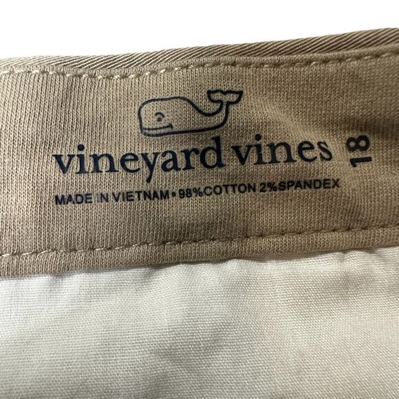 Vineyard Vines Flat front khaki Chino Shorts Size 18 - Picture 3 of 5